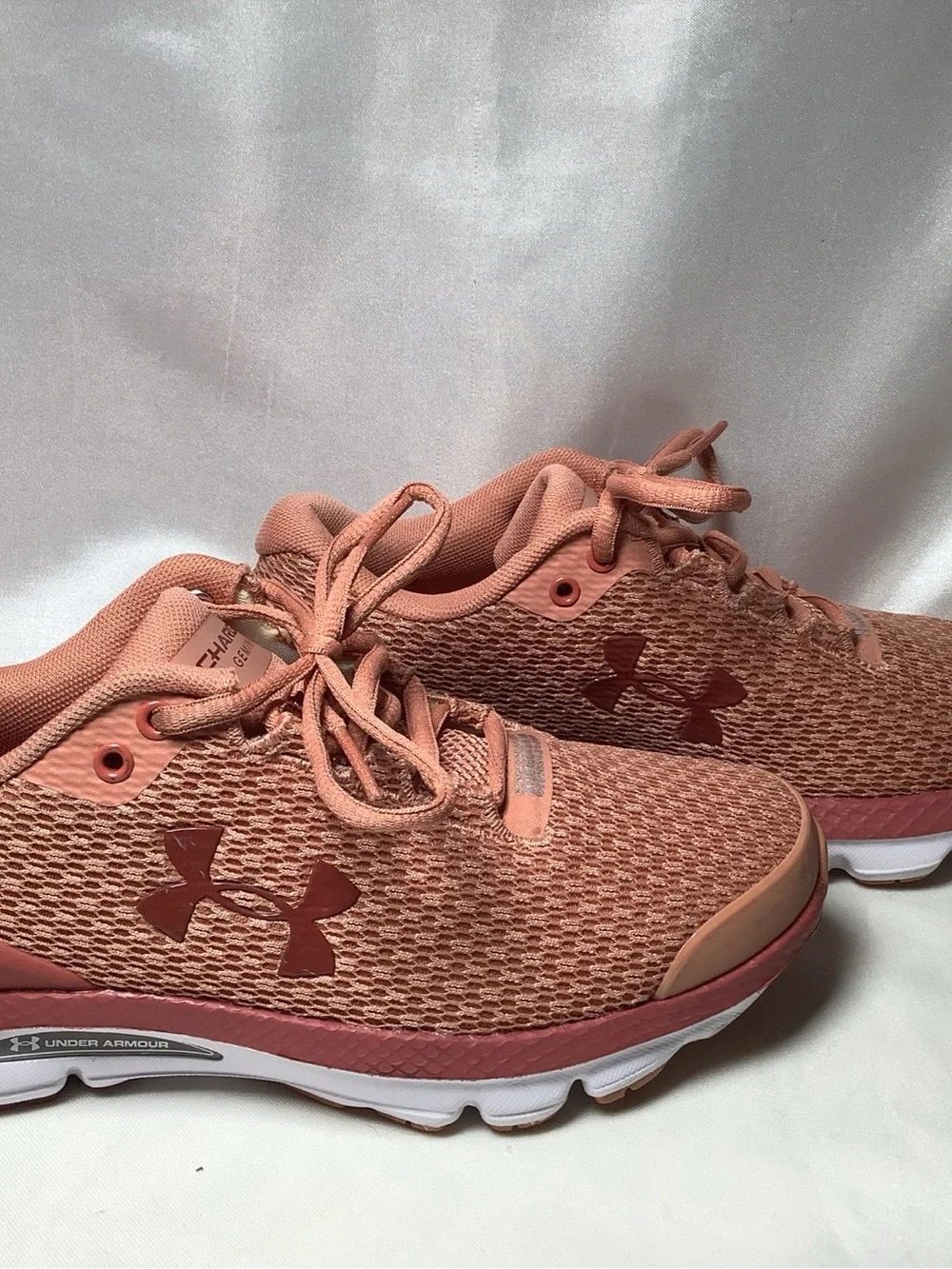 New Under Armour Charged Girls Youth 4.5Y Coral Pink Running Sneakers NWOB
